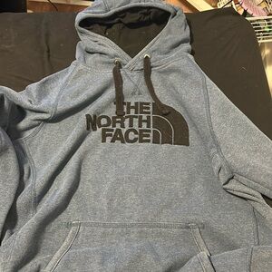 Men’s size Lg North face hoodie